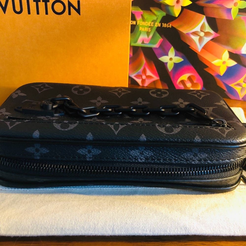 ❌SOLD❌Pochette VOLGA ECLIPSE with RECEIPT - Picture 6 of 8